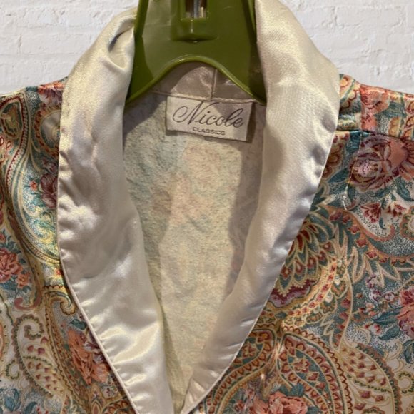 VINTAGE NICOLE CLASSICS -- Satin-Feel Pajama Top, Front Closure, Lined - Picture 8 of 15